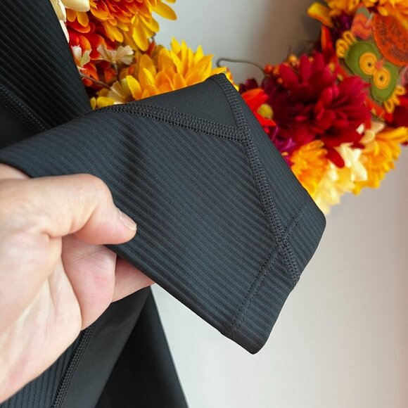 prAna Womens Sculpt Send Off High Rise Moisture Wicking Legging SMALL in Black - Picture 3 of 9